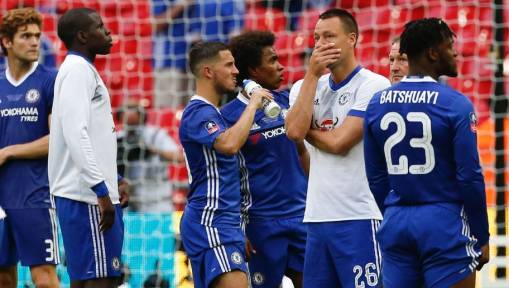 Odd Reason Why Chelsea Didn't Wear Black Armbands During First-Half of FA Cup Final Is Revealed
