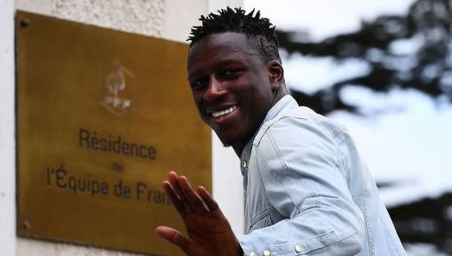 Benjamin Mendy Reportedly Flies to England Ahead of Potential Man City Transfer