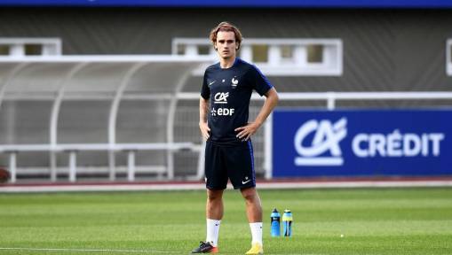 Antoine Griezmann Names the 2 Teammates He's Spoken to About His Future as Transfer Saga Drags On