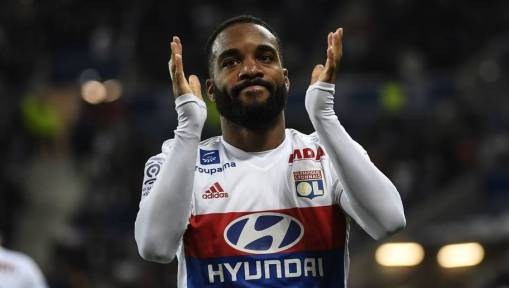 Arsenal and Liverpool Fans React to News That Atletico Cannot Sign Alexandre Lacazette This Summer