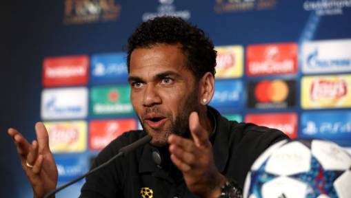 Dani Alves Reveals Brilliant Reason Why Pep Guardiola Rubs His Head During Matches