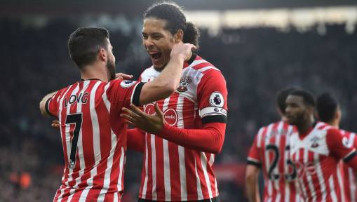 Liverpool Back in the Race for Southampton Ace Virgil van Dijk as Deal With Manchester City Stalls