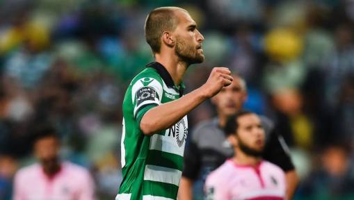 Stoke City Join Fellow Premier League Clubs in Race for Sporting CP Striker Bas Dost