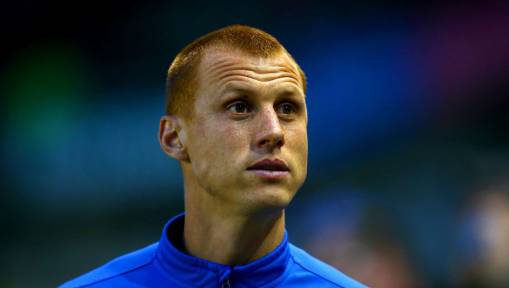Brighton Star Steve Sidwell Set for Premier League Return After Signing Fresh Deal