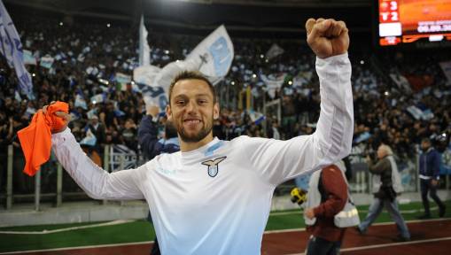 Liverpool Reportedly Have €17m Bid Rejected for Lazio Defender Stefan de Vrij