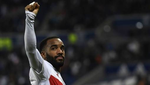 Former Arsenal Forward and Sky Sports Pundit Urges Wenger to Splash the Cash to Compete for Title