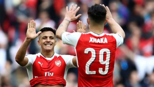 Arsenal Star Hopes Alexis Sanchez Stays With Gunners Despite Admitting He Could Play for Any Team