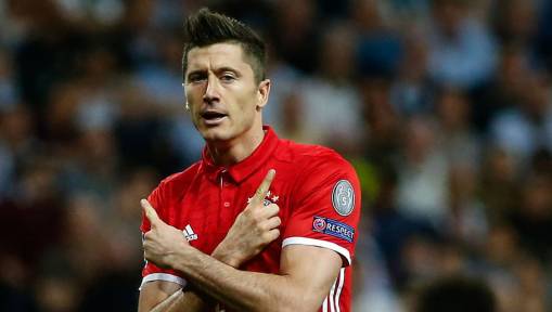 Chelsea Reportedly Make 'Serious Enquiry' for Unsettled Bayern Superstar Robert Lewandowski