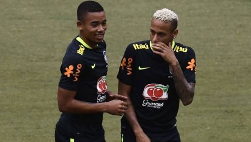 Arguably Football's Greatest Ever Player Compares Gabriel Jesus to Current Brazilian Superstar