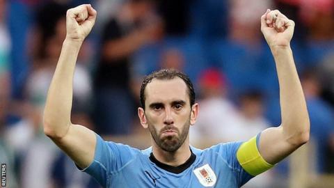 World Cup 2018: Uruguay v Saudi Arabia - Diego Godin beats Luis Suarez
