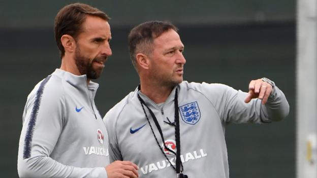 World Cup: England boss Gareth Southgate says media must choose whether to help