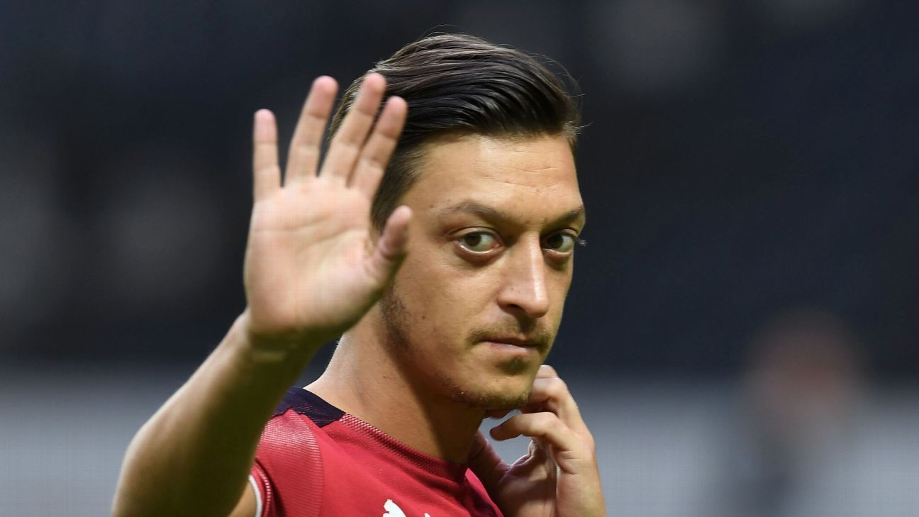 Mesut Ozil named Arsenal co-captain by boss Unai Emery