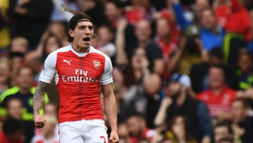 Fake News! Hector Bellerin Hits Back at Barcelona Transfer Talk With Dismissive Tweet