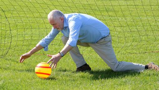 Social Media Flooded With Hilarious Football Memes After Most Dramatic Election in Recent Memory