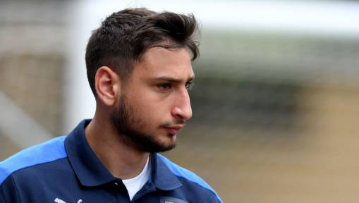 Gianluigi Donnarumma to Ignore Real Madrid and Man Utd Interest to Sign New AC Milan Contract