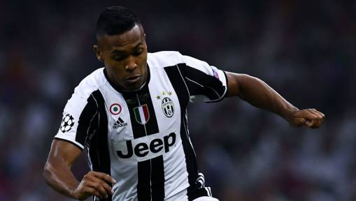 Juventus Reportedly Reject Chelsea's €50m Bid for Brazilian Left-Back Alex Sandro
