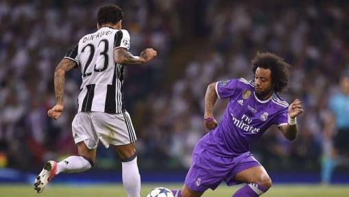 Juventus Ask Dani Alves to Resign Contract if He Wants to Hold Talks With Chelsea or Man City