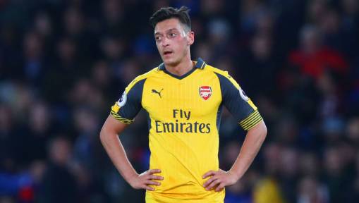 Arsenal Need to Ditch Ozil & Keep Sanchez in Order to Bounce Back Next Season