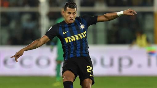 Inter Defender Wants to Fight for His Place Instead of Moving to Premier League Club