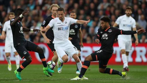 Everton Ready to Test Swansea's Resolve With £32m Bid for Star Player Gylfi Sigurdsson
