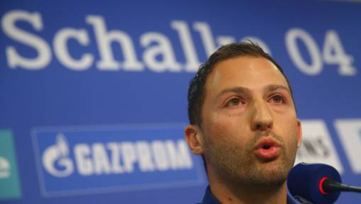 New Schalke Coach Tedesco Begins Reshaping of Squad as He Bids to Revive Ruhr Valley Giants