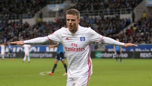 Striker Search on Hold as West Ham Enter the Race for German International Müller