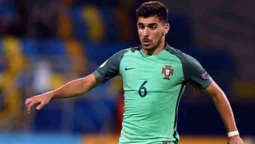 Wolves Manager Nuno Reveals That He Expects Ruben Neves Signing to Be Completed