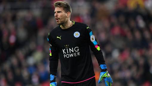 Leicester Goalkeeper Ron-Robert Zieler Having Medical at Stuttgart After Frustrating Season