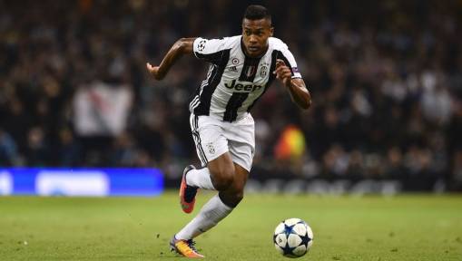 Chelsea's Move for Alex Sandro Looks Dead in the Water With Player Set to Sign New Juventus Contract