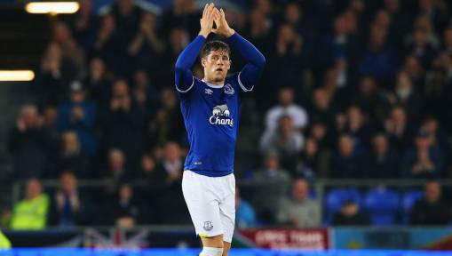 Wayne Rooney Desperate for Everton to Retain Wantaway Midfielder's Services Amid Spurs Interest