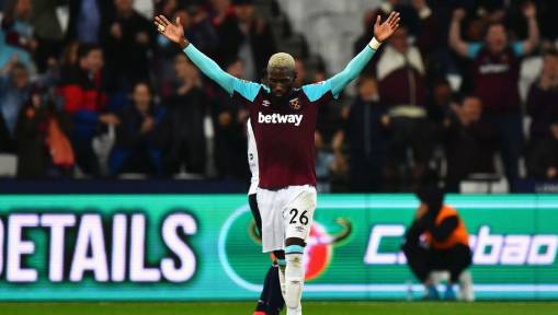 West Ham Full-Back Keen to Give Slaven Bilic 'a Headache' Over First-Team Selection