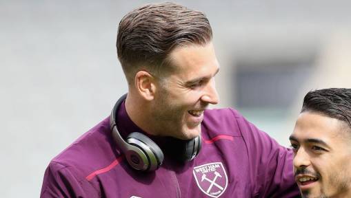 Adrian Disillusioned at West Ham and Wants to Leave in Bid to Boost Spain Chances