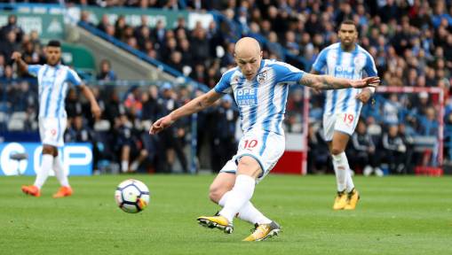 Young Huddersfield Town Fan Goes Viral After Penciling Letter Asking to Give £5 to Aaron Mooy