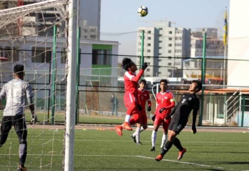 Paso stars as Thailand open with a win