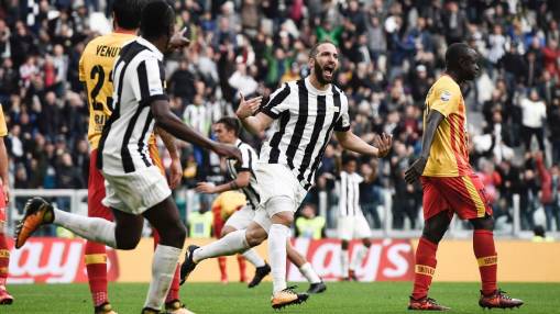 Gonzalo Higuain strikes again to help Juventus eke out Benevento win