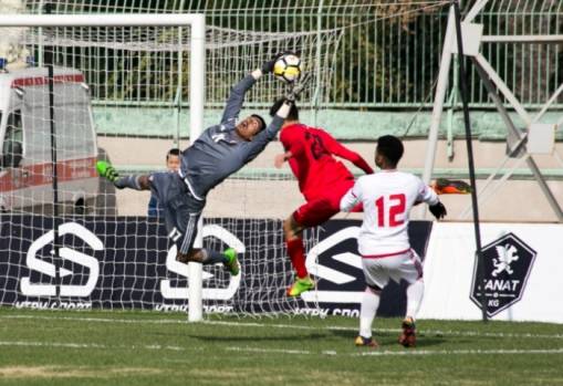 UAE cruise past Kyrgyz Republic to go top