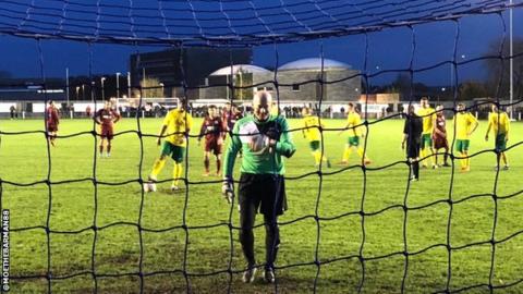 1,250 up for 'very old old cat' - keeper breaks Shilton's appearance record