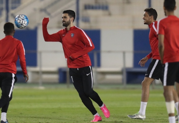 Khrbin chasing title, not individual awards