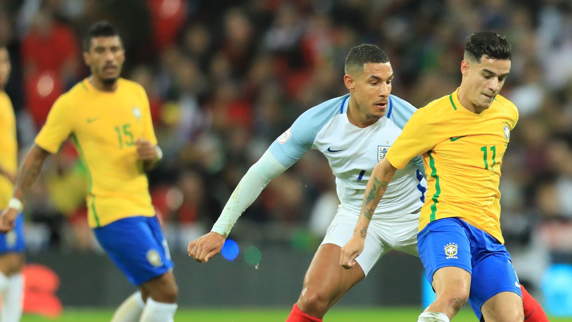 Messi prefers Coutinho to Ozil at Barca