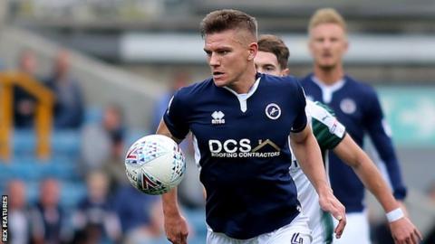 Hutchinson signs new Millwall contract