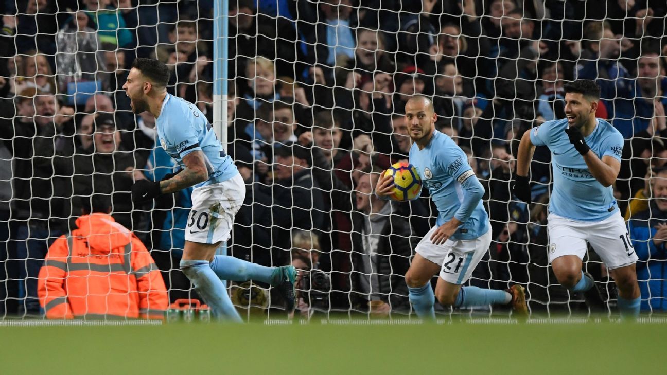 Manchester City leave it late to beat West Ham and stretch lead