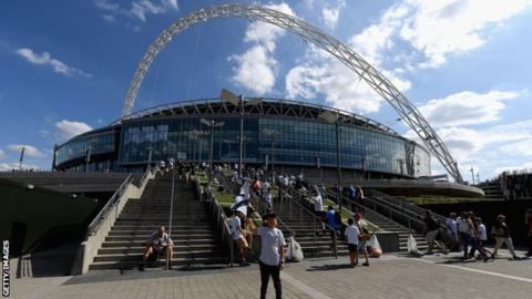 Tottenham v West Ham moved to 4 January