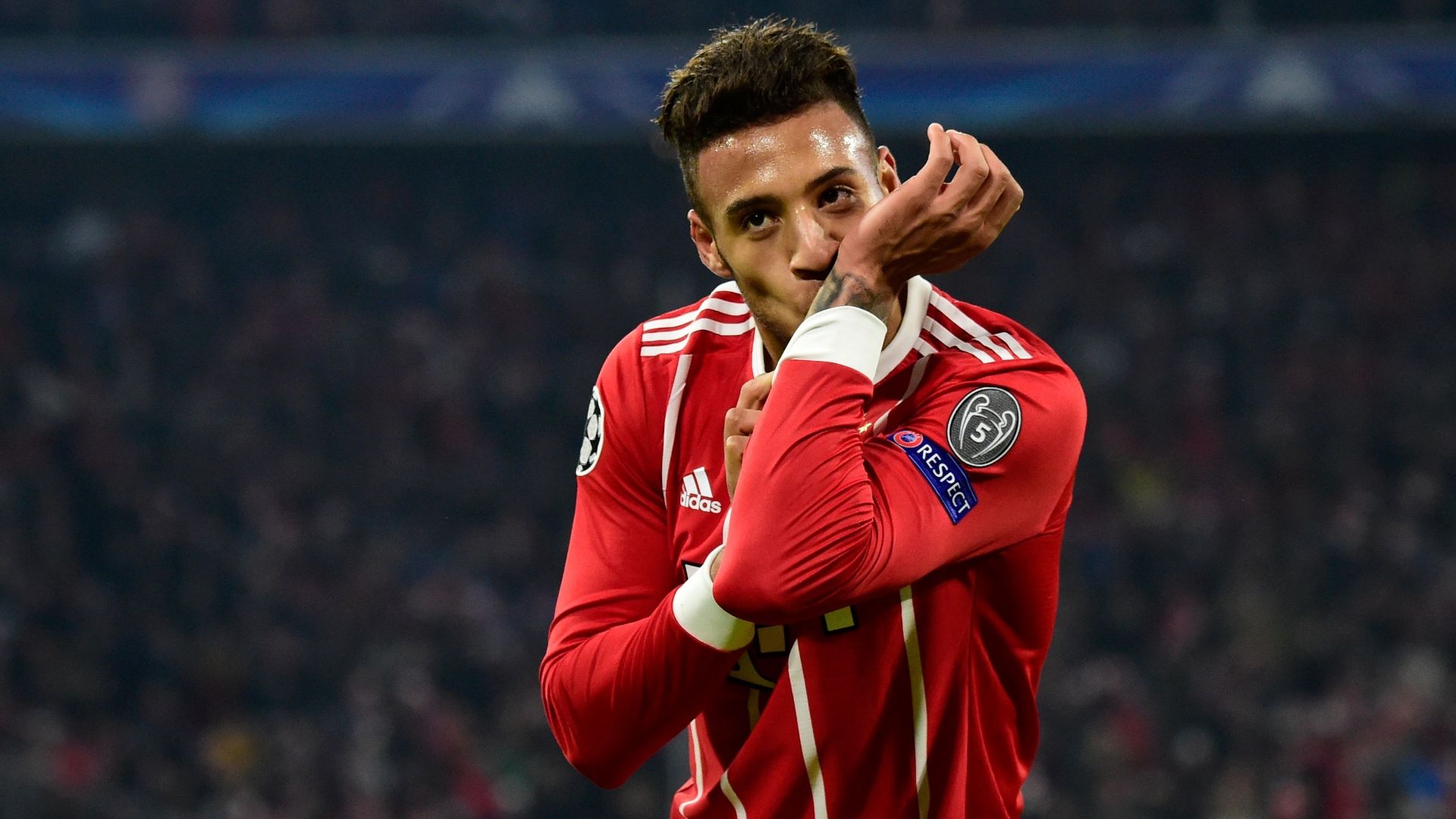 Alves, Draxler turn in dire displays