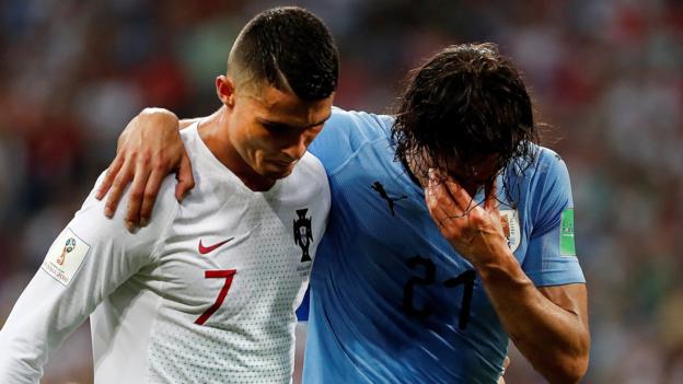 Edinson Cavani: Uruguay 'worried' by hamstring injury