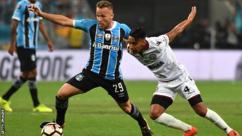 Barcelona sign Gremio's Arthur in 40m euro deal