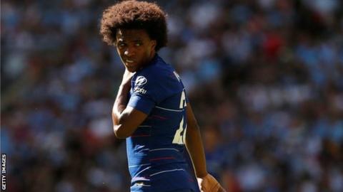 Willian aims to stay at Chelsea and confirms bid from Barcelona
