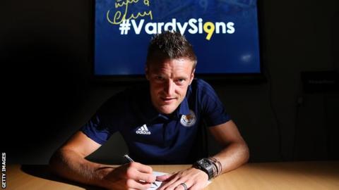 Jamie Vardy: England striker signs four-year extension with Leicester City