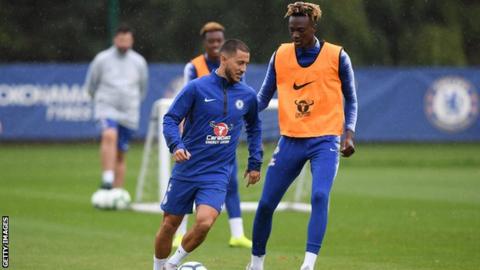 Eden Hazard 'happy to stay' at Chelsea, says Maurizio Sarri