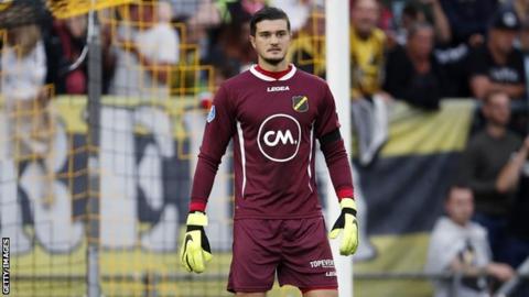 Man City recall keeper Muric from loan after Bravo injury