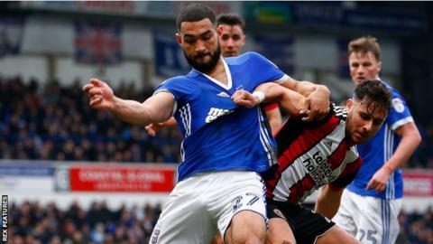Cameron Carter-Vickers: Swansea close in on loan deal for Tottenham defender